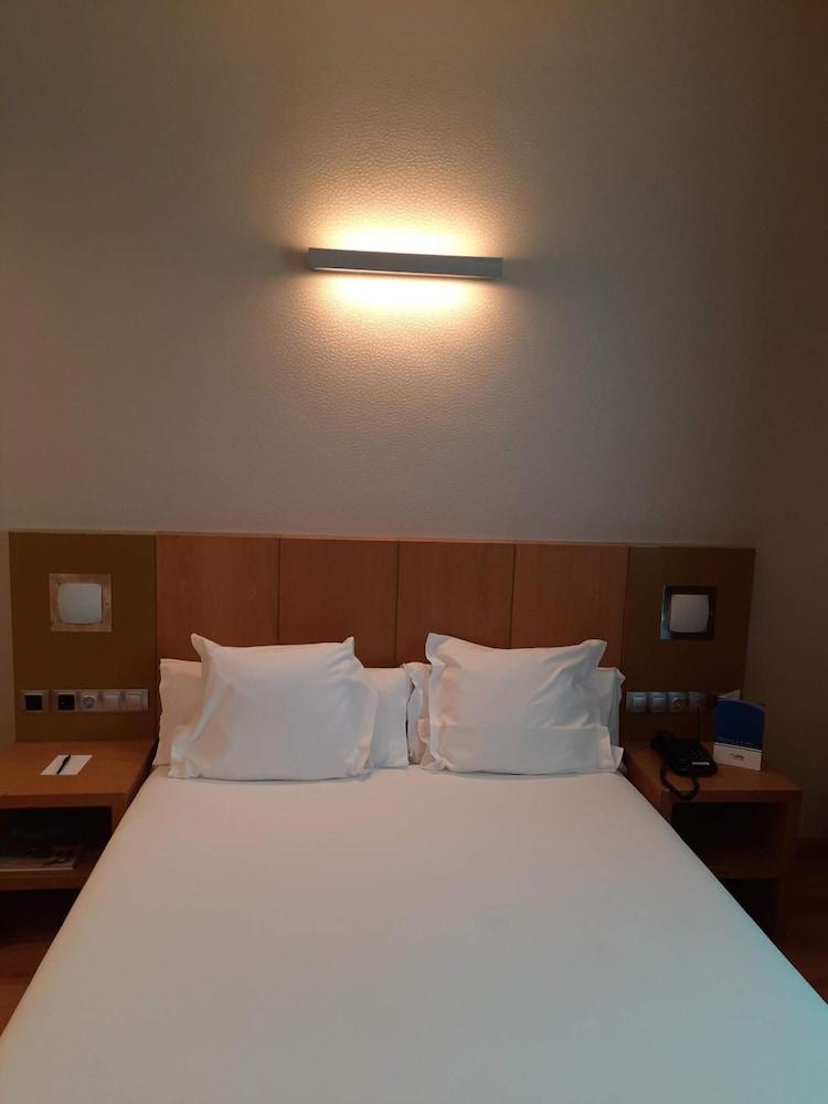 Hotel La Borona Gijón Buitenkant foto