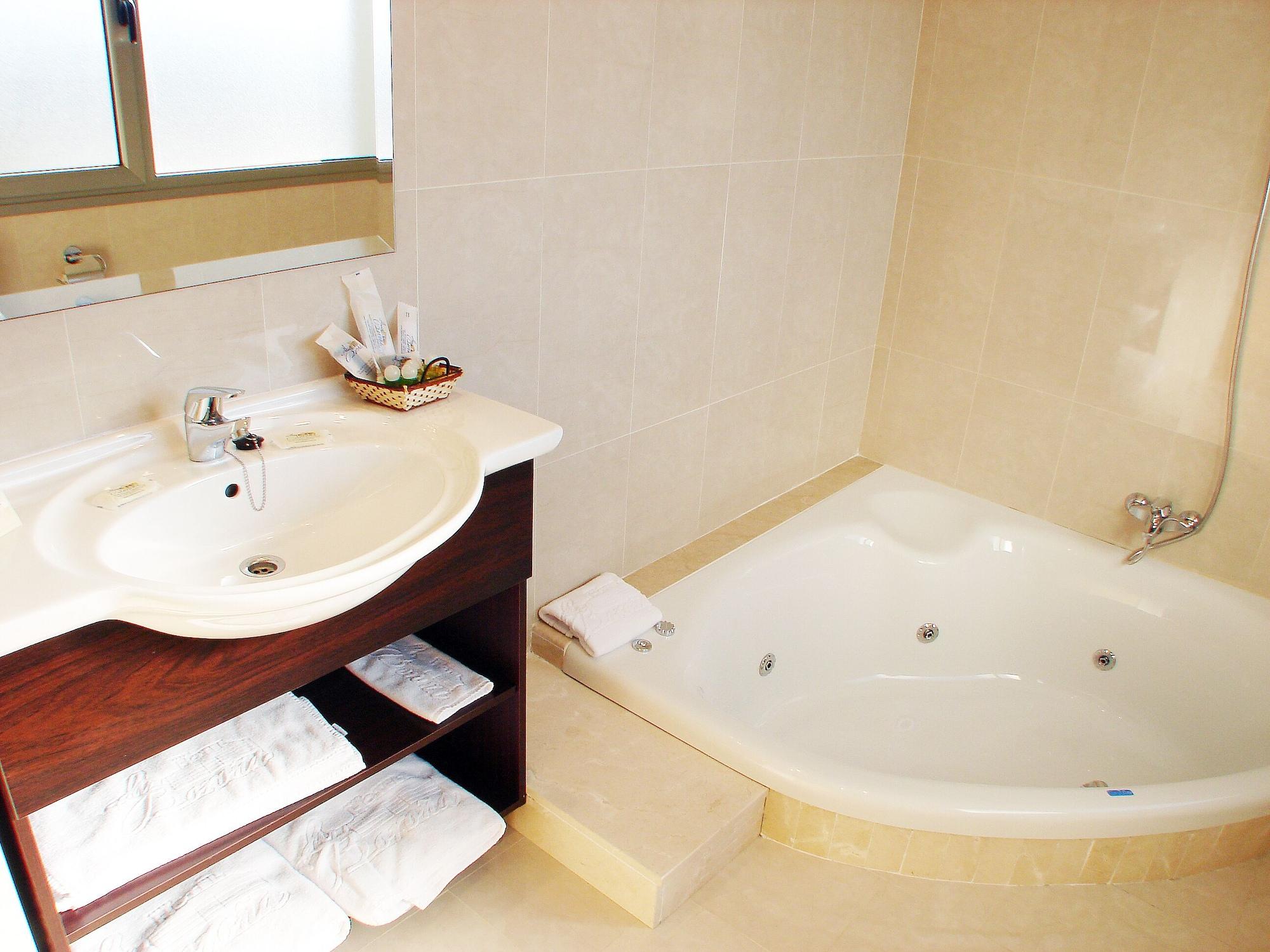Hotel La Borona Gijón Buitenkant foto